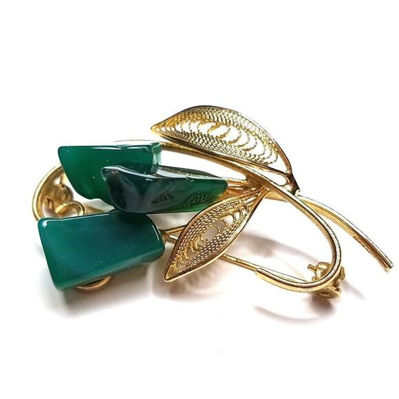 Vintage Green Gemstone Gold Plated Filigree Brooch, Nephrite Stones, 2 Inches - Picture 1 of 7